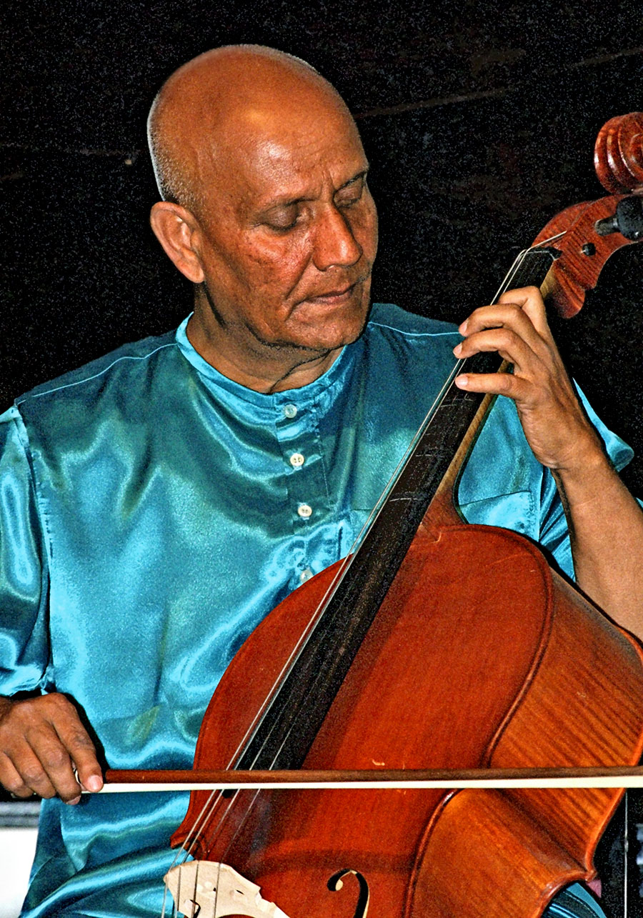 1995-canberra-chinmoy-cello