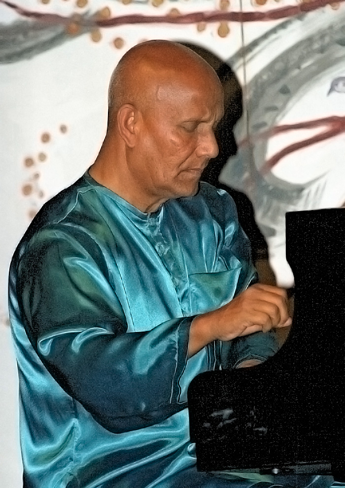 1995-chinmoy-canberra-concert