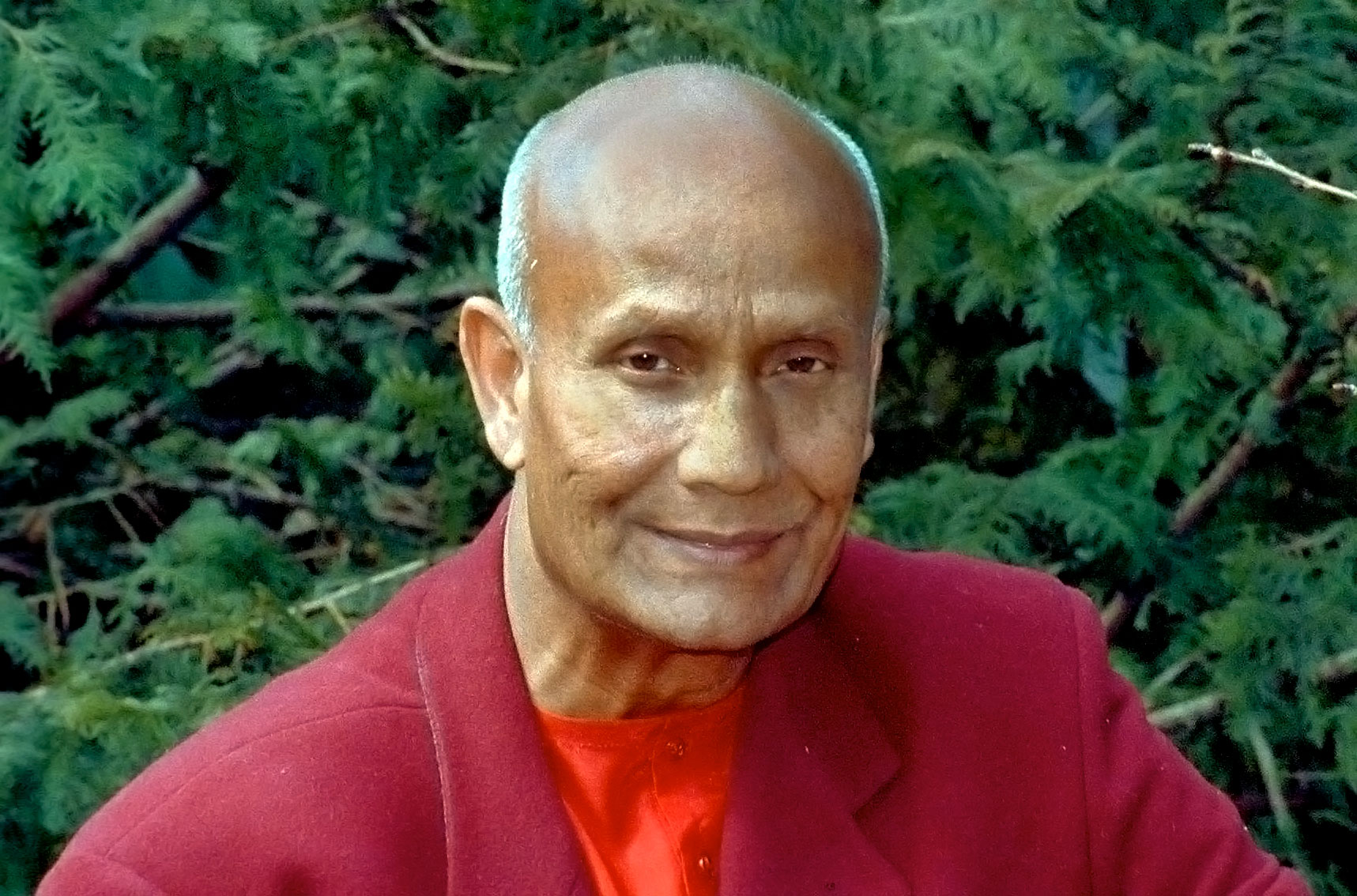 1992-03JapanKamakuraBuddha-sri-chinmoy