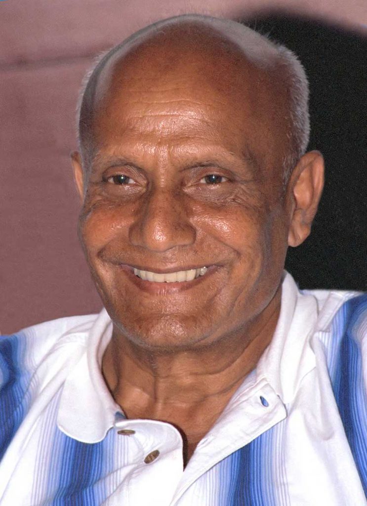 Sri Chinmoy on Fiji in 1993 – SRI CHINMOY PHOTOS